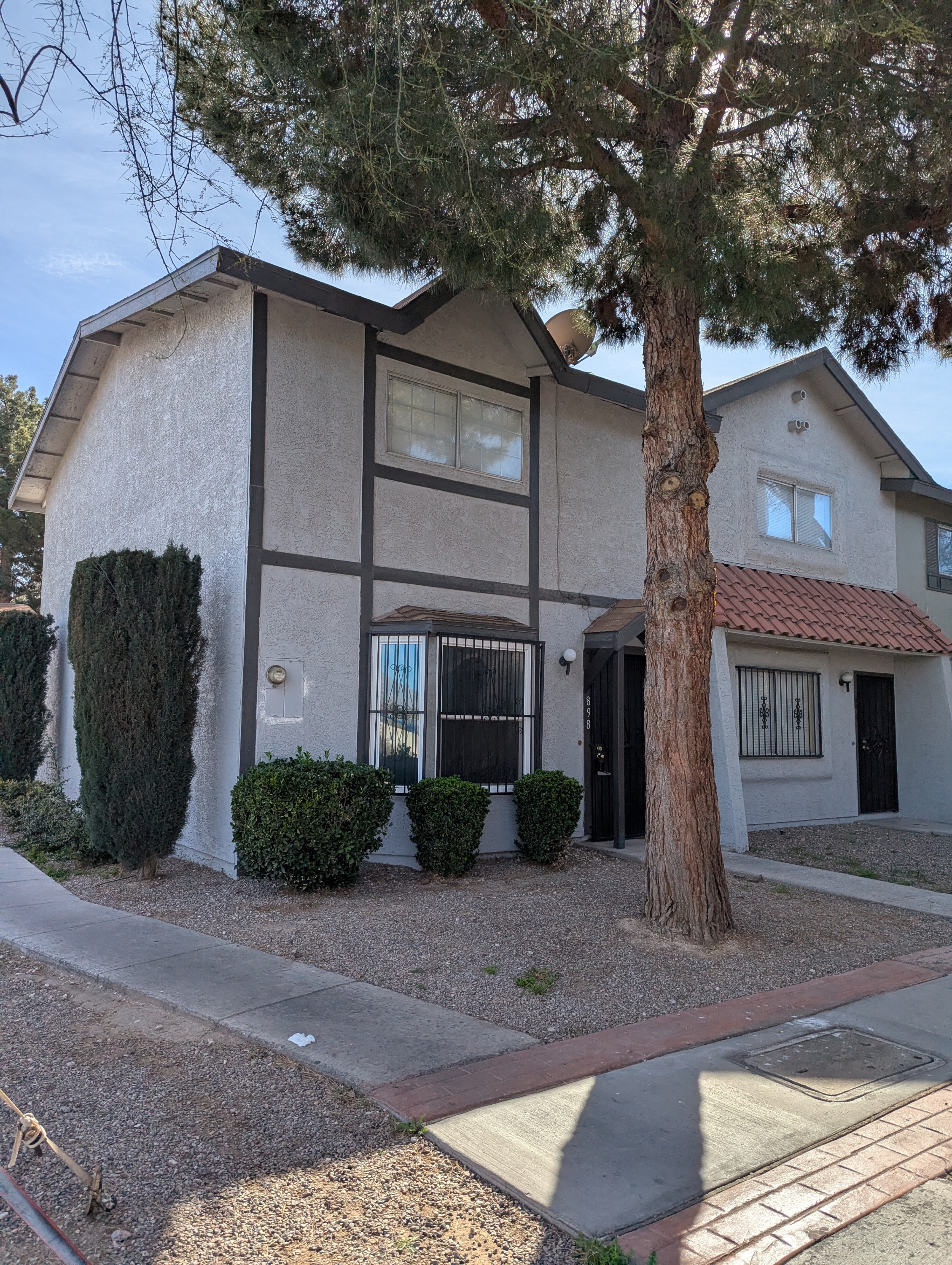 898 Rhinegold Way - 1